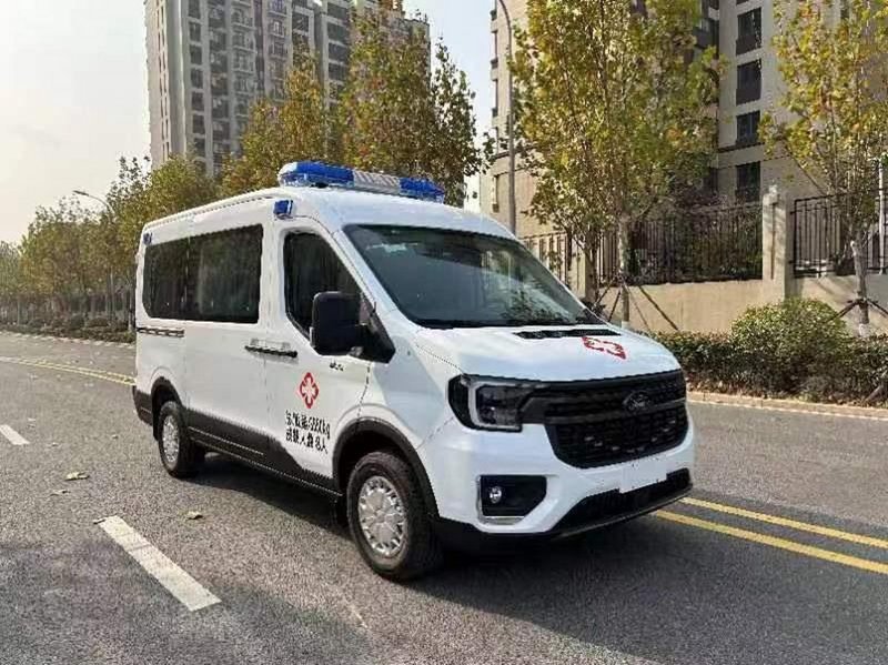 监护型救护车